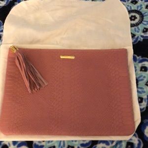 BRAND NEW*** GiGi New York Mauve UBER CLUTCH